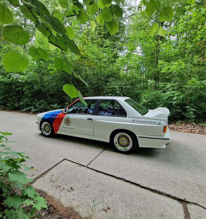 Image 8/70 of BMW M3 (1990)