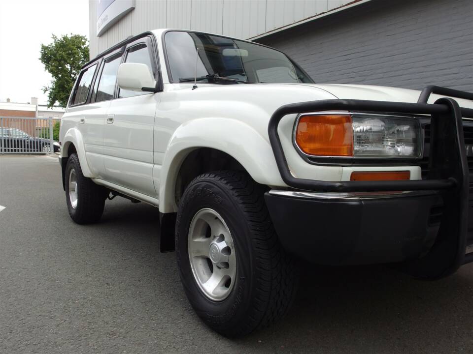 Bild 18/97 von Toyota Land Cruiser FJ80 (1992)