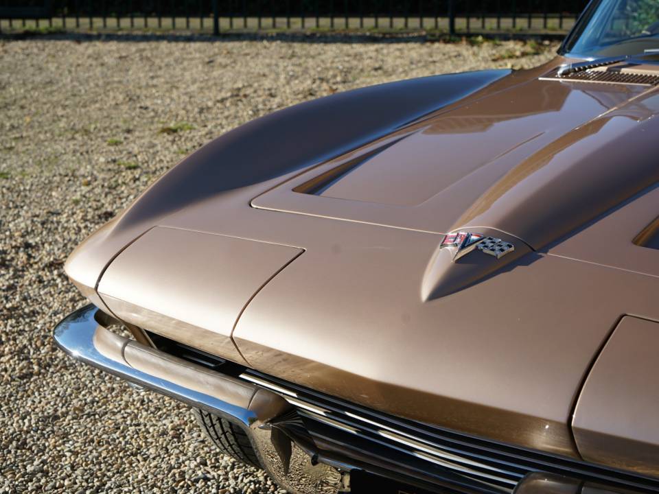 Immagine 39/50 di Chevrolet Corvette Sting Ray Convertible (1964)