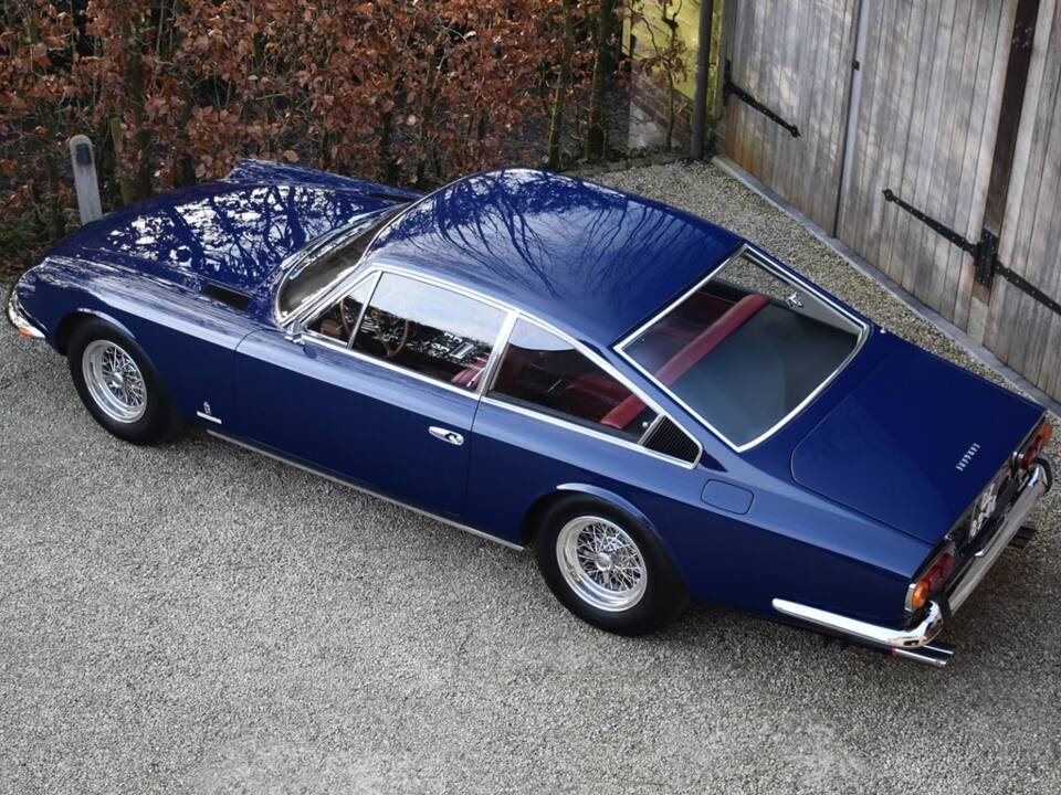 Image 6/55 of Ferrari 365 GT 2+2 (1968)