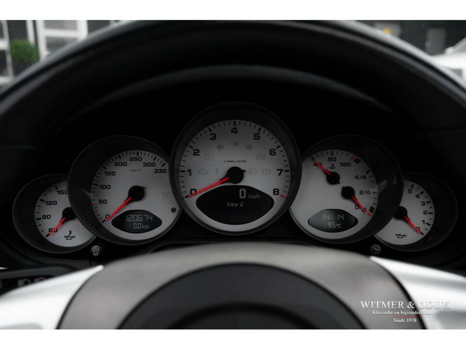 Bild 25/31 von Porsche 911 Carrera 4S (2006)