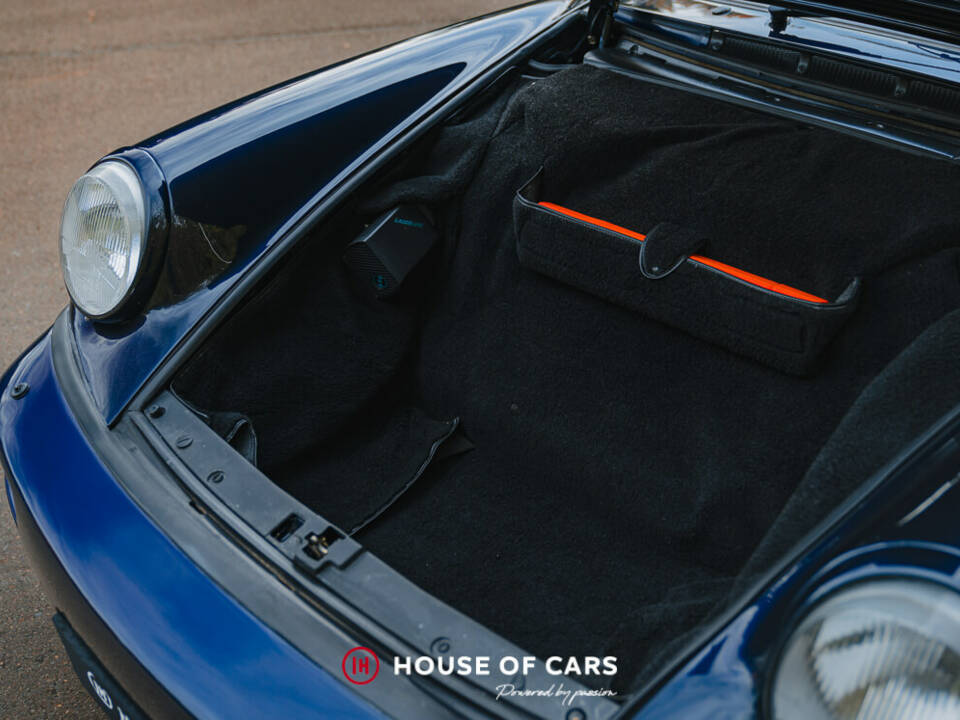 Image 12/49 of Porsche 911 Carrera 2 (1991)