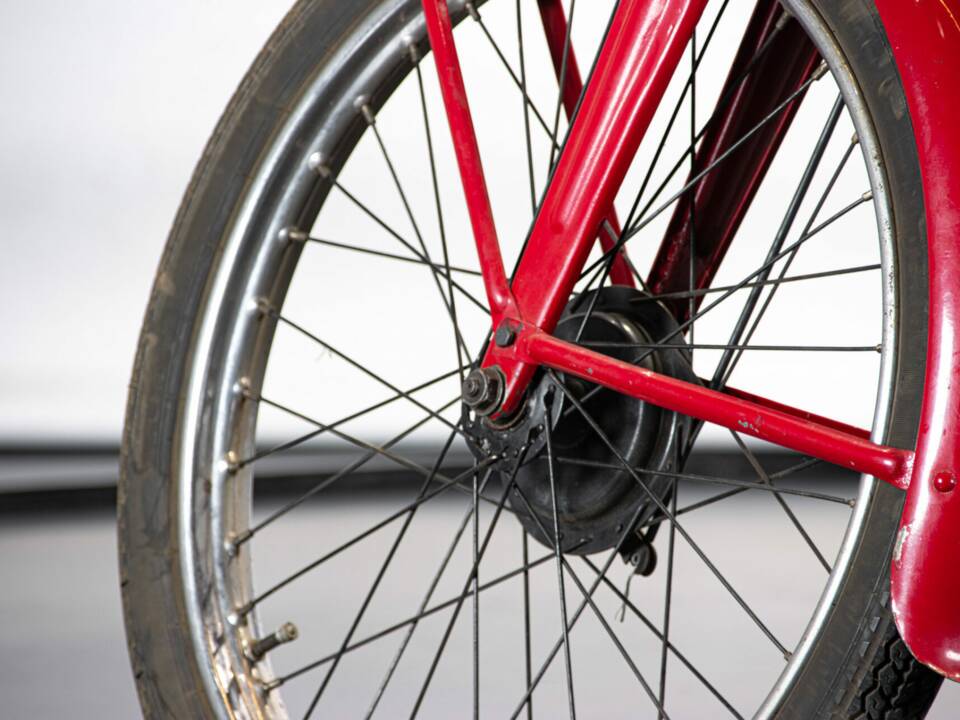 Bild 14/50 von Moto Guzzi Motoleggera 65 (1951)