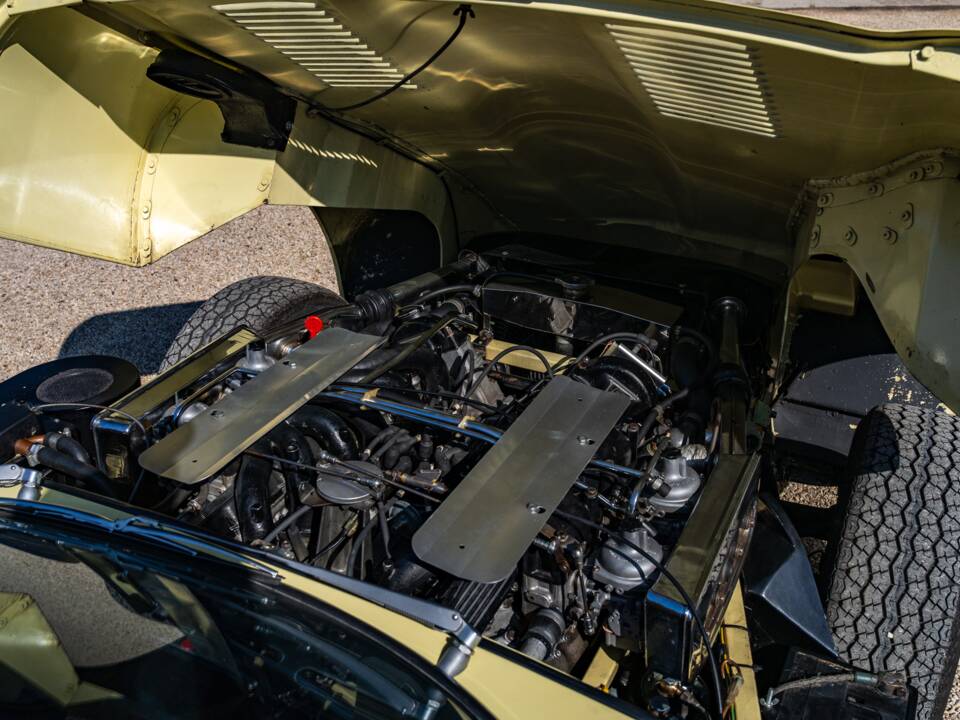 Bild 23/30 von Jaguar E-Type V12 (2+2) (1971)