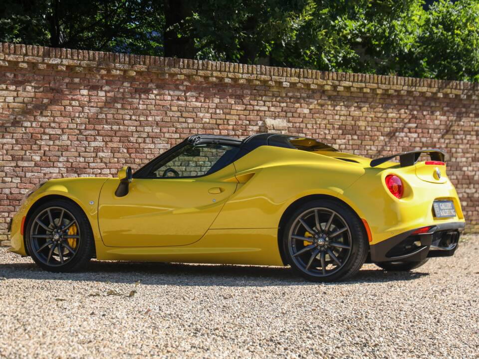 Image 36/50 of Alfa Romeo 4C Spider (2018)