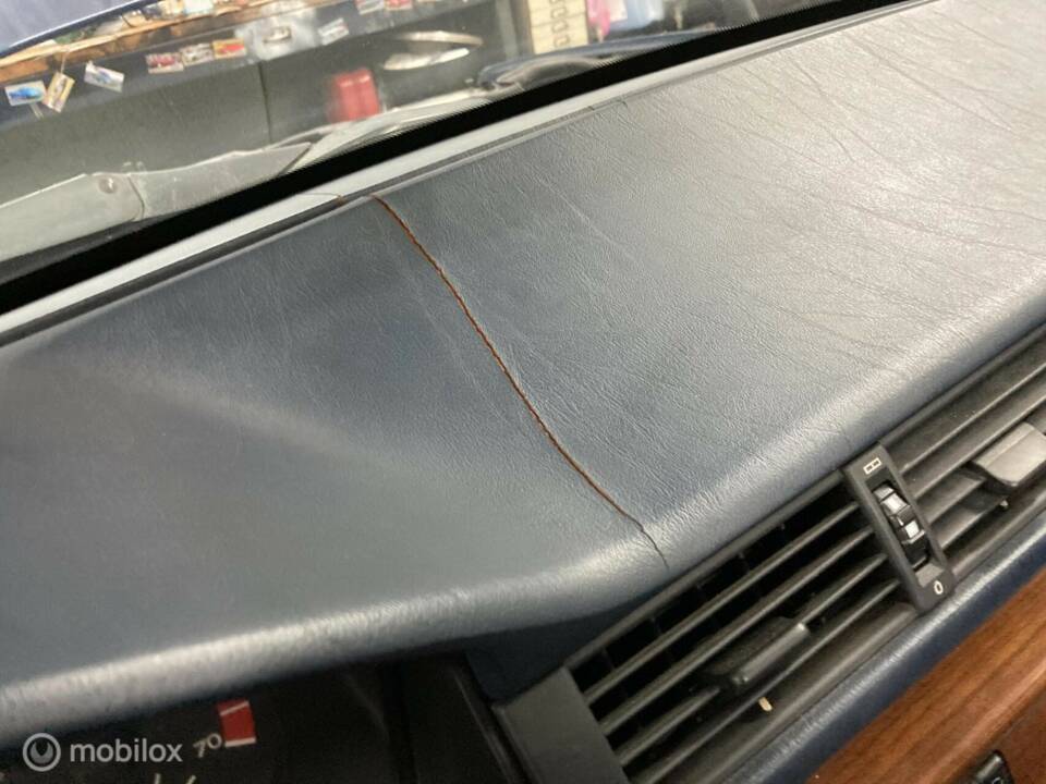 Bild 48/50 von Mercedes-Benz 300 E (1986)