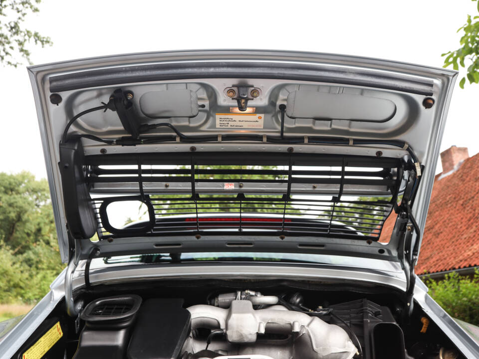 Image 21/90 de Porsche 911 Carrera 4S (1996)