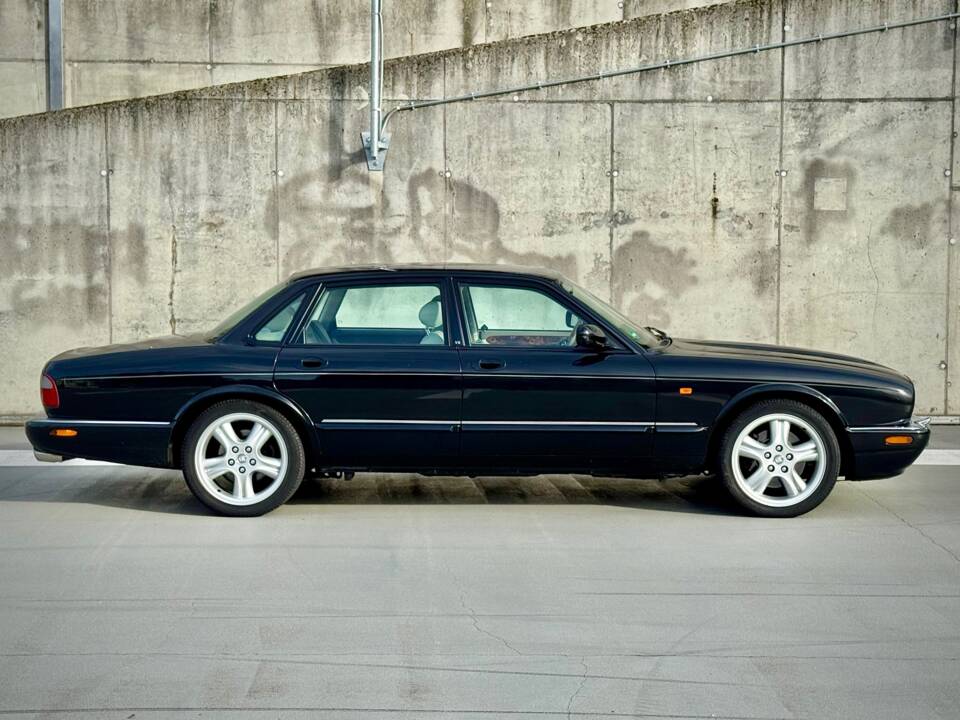 Bild 6/19 von Jaguar XJR 4.0 (1998)