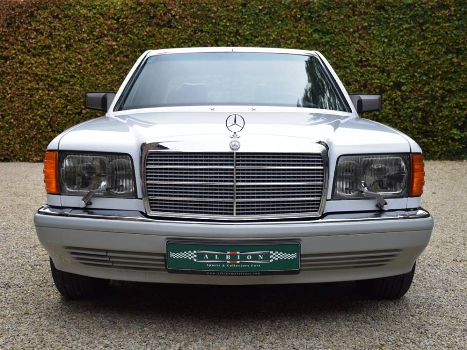 Image 5/47 of Mercedes-Benz 560 SEL (1989)