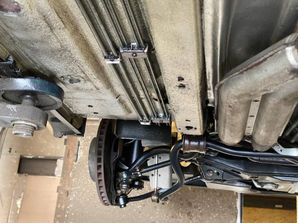 Image 20/46 of BMW 750iL (1990)