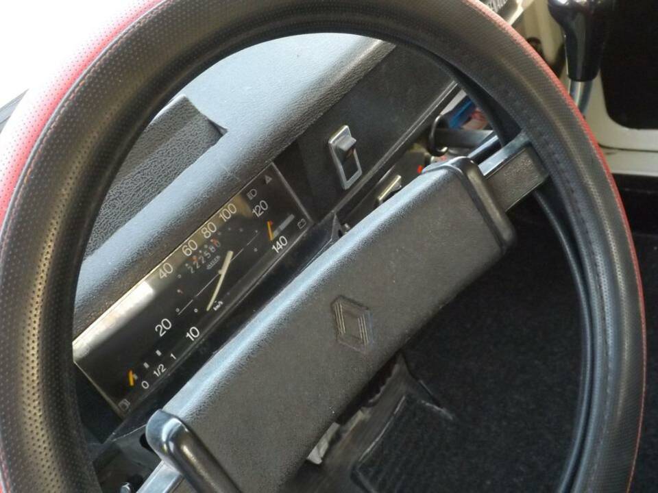 Immagine 39/44 di Renault R 4 F6 (1982)