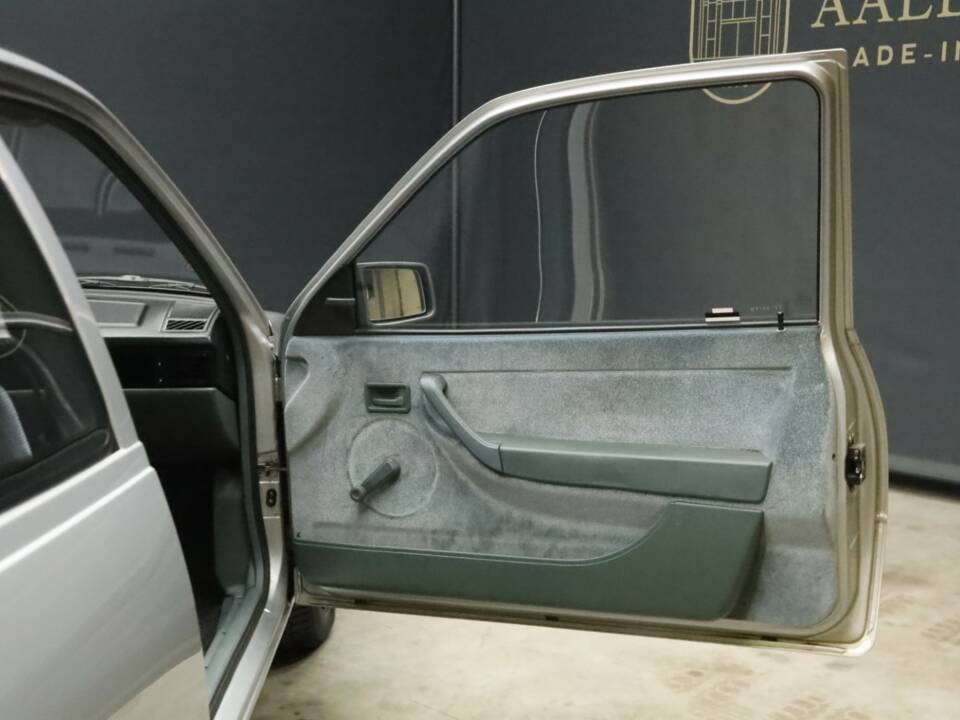 Image 38/50 of Opel Kadett 2,0i GSi (1988)