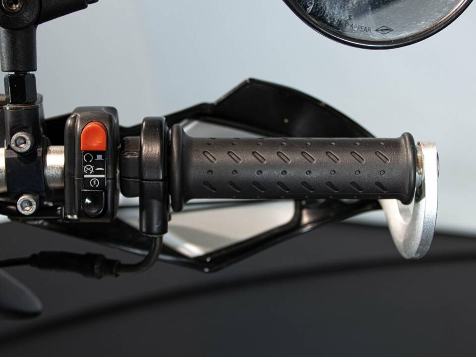 Image 19/50 de BMW DUMMY (2007)