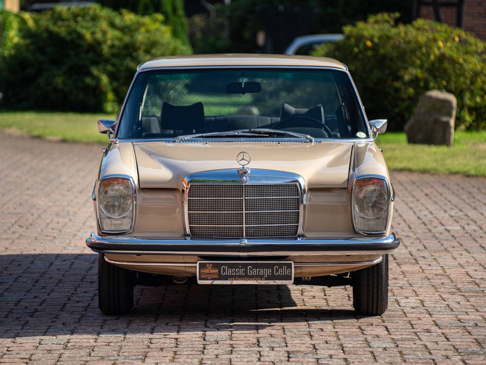 Image 7/60 of Mercedes-Benz 200 D (1973)