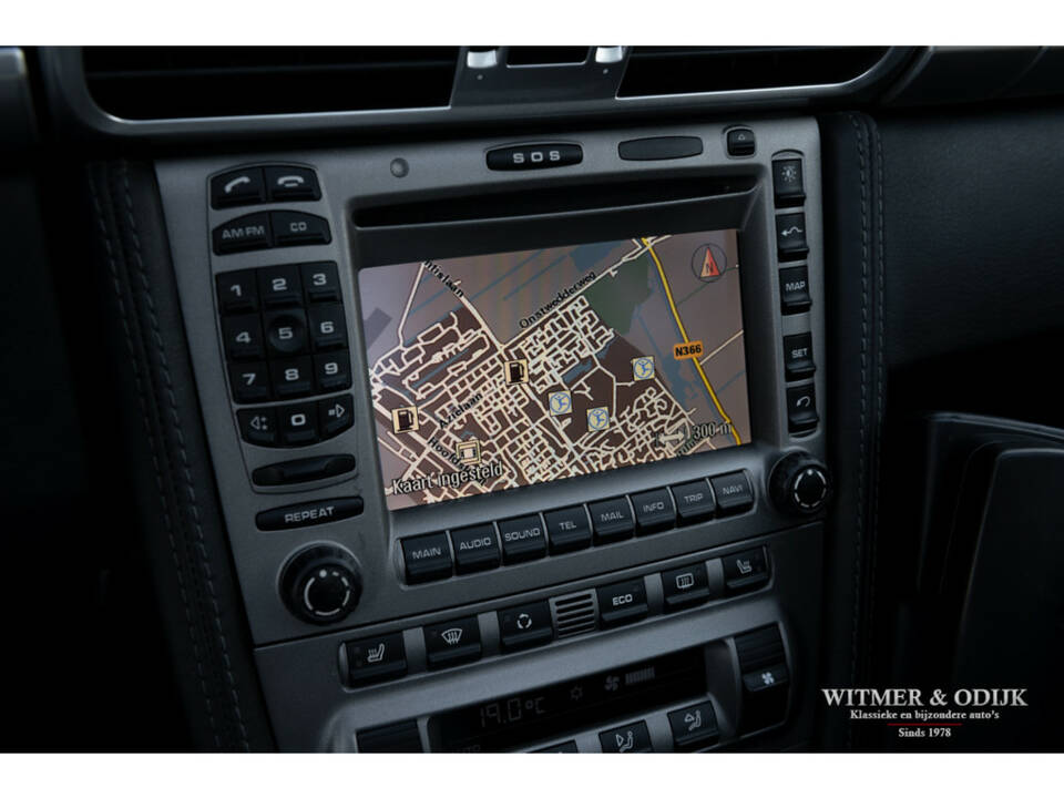 Image 21/34 of Porsche 911 Carrera S (2005)