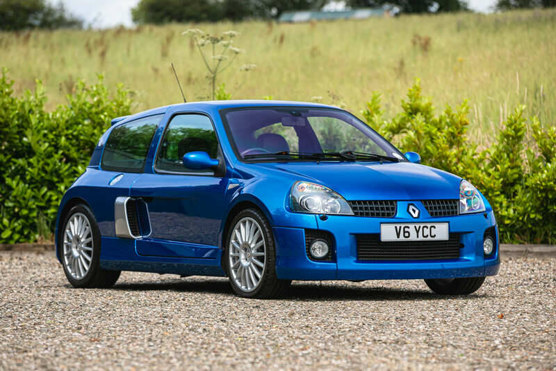 Bild 1/4 von Renault Clio II V6 (2003)