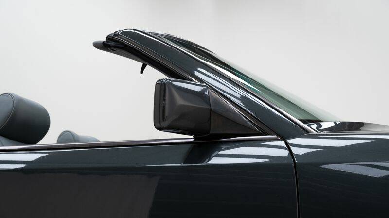 Image 14/15 of Mercedes-Benz E 220 (1994)