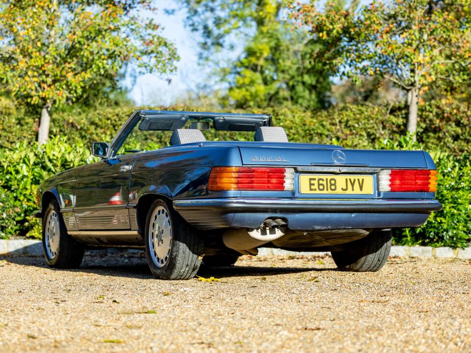 Image 3/21 of Mercedes-Benz 300 SL (1987)