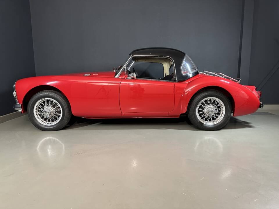 Imagen 6/30 de MG MGA 1600 (1960)