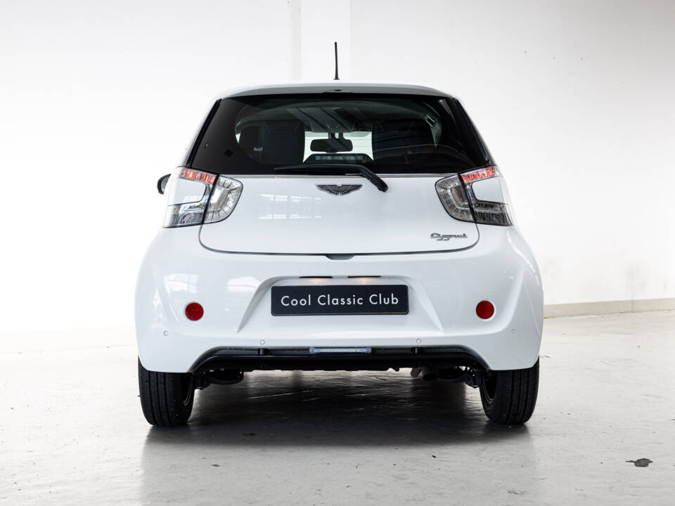 Image 6/32 of Aston Martin Cygnet (2012)