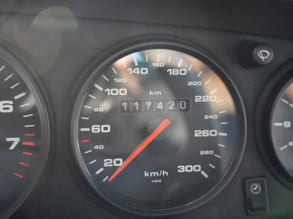 Image 6/15 of Porsche 911 Carrera 4S (1995)