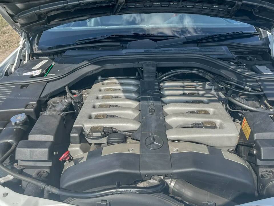 Image 8/8 of Mercedes-Benz CL 600 (1996)