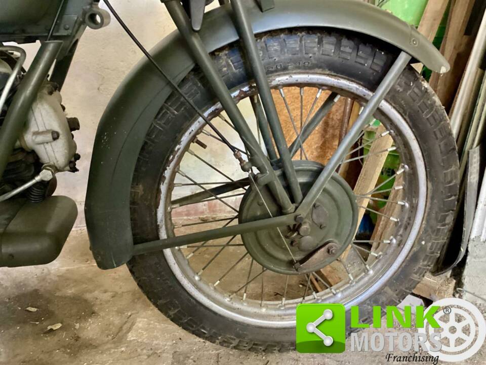 Bild 7/10 von Moto Guzzi DUMMY (1951)