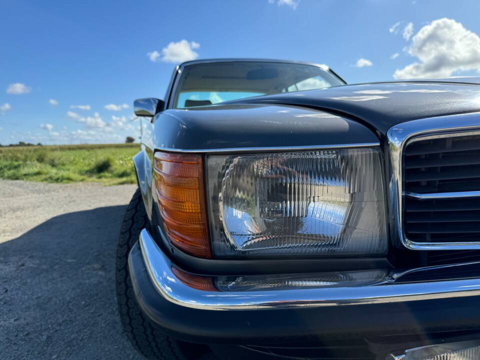 Imagen 59/196 de Mercedes-Benz 380 SLC (1980)