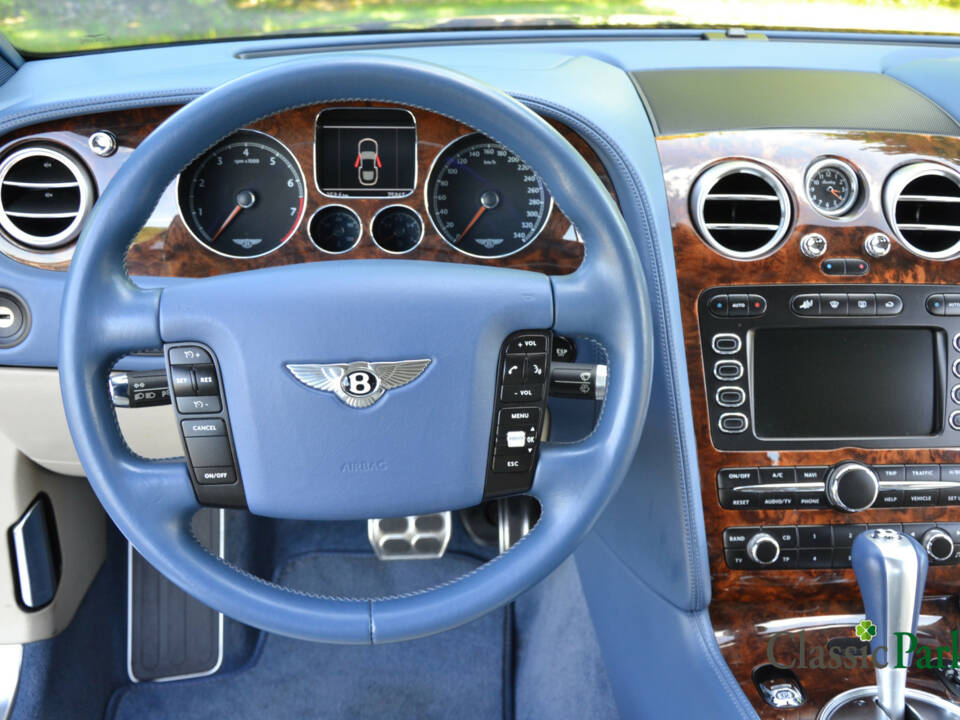 Image 30/50 of Bentley Continental GT (2005)