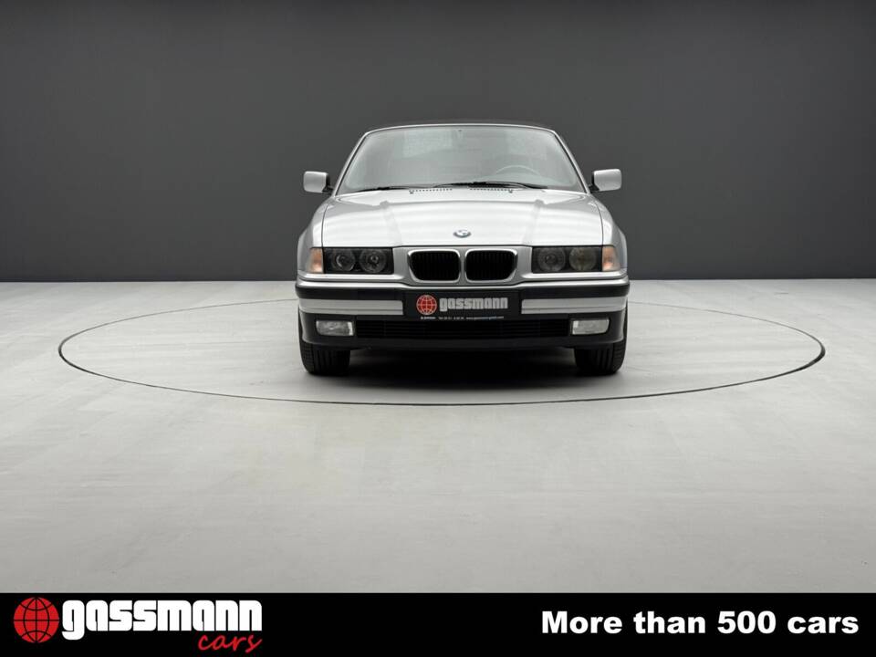 Image 3/15 of BMW 320i (1998)