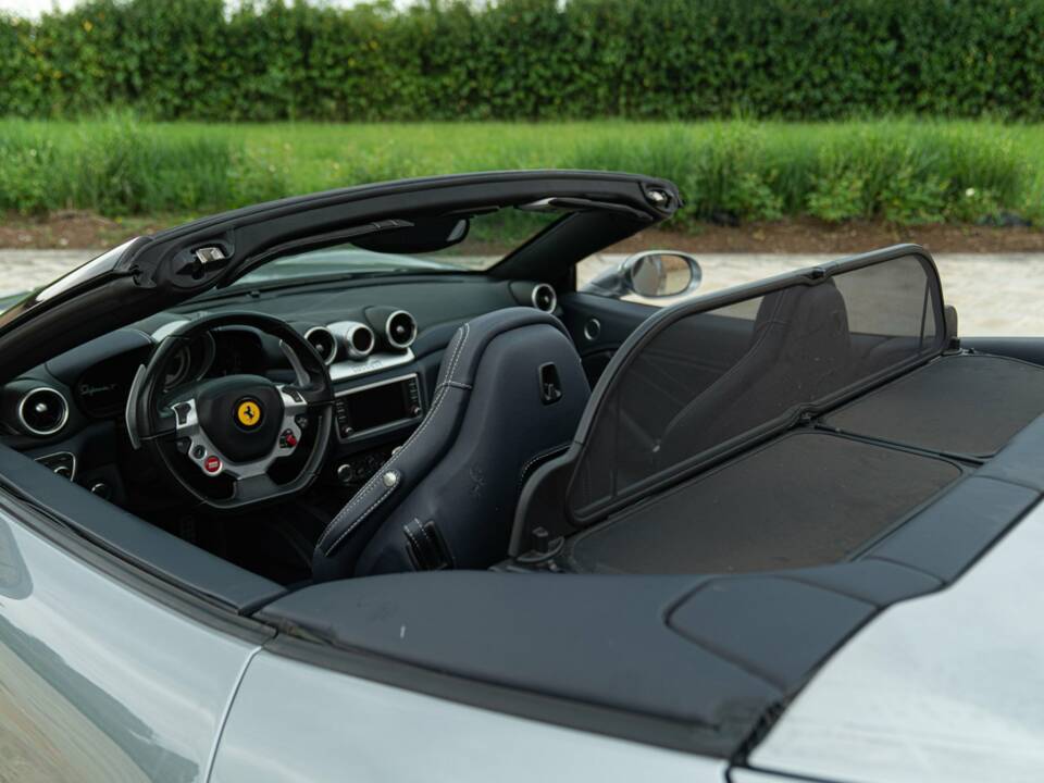 Bild 25/50 von Ferrari California T (2014)