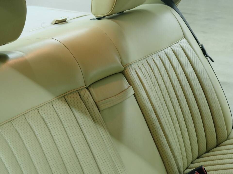 Bild 39/50 von Mercedes-Benz 380 SE (1984)