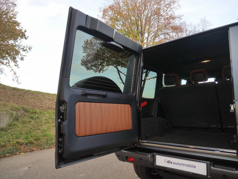 Image 10/38 of Mercedes-Benz G 500 (LWB) (2016)