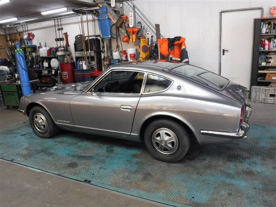 Image 7/50 of Datsun 240 Z (1971)