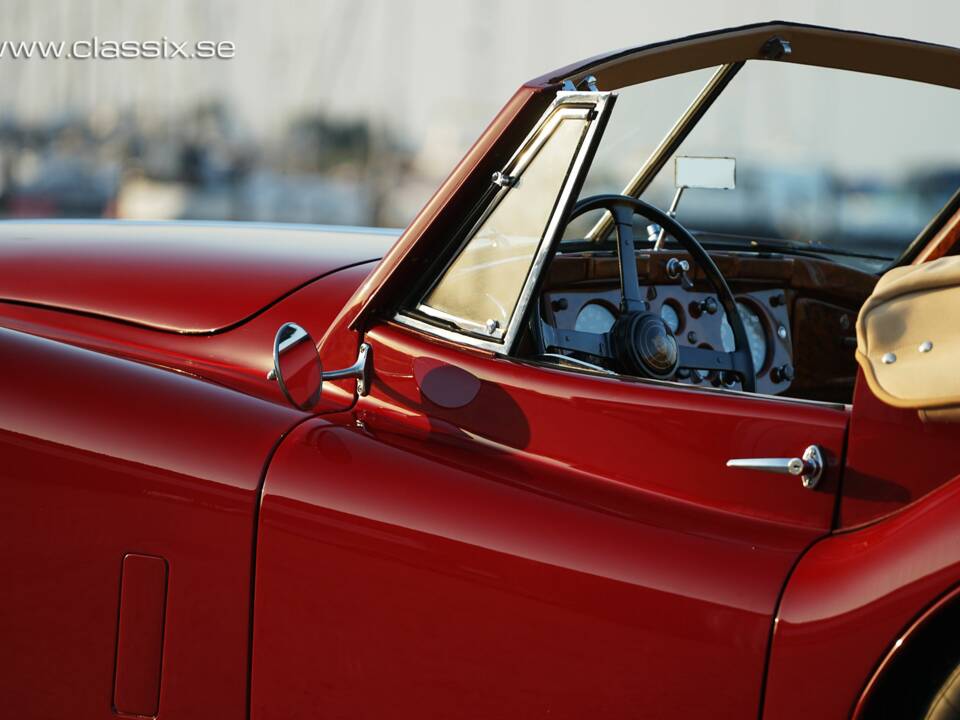 Image 26/28 of Jaguar XK 140 SE DHC (1955)