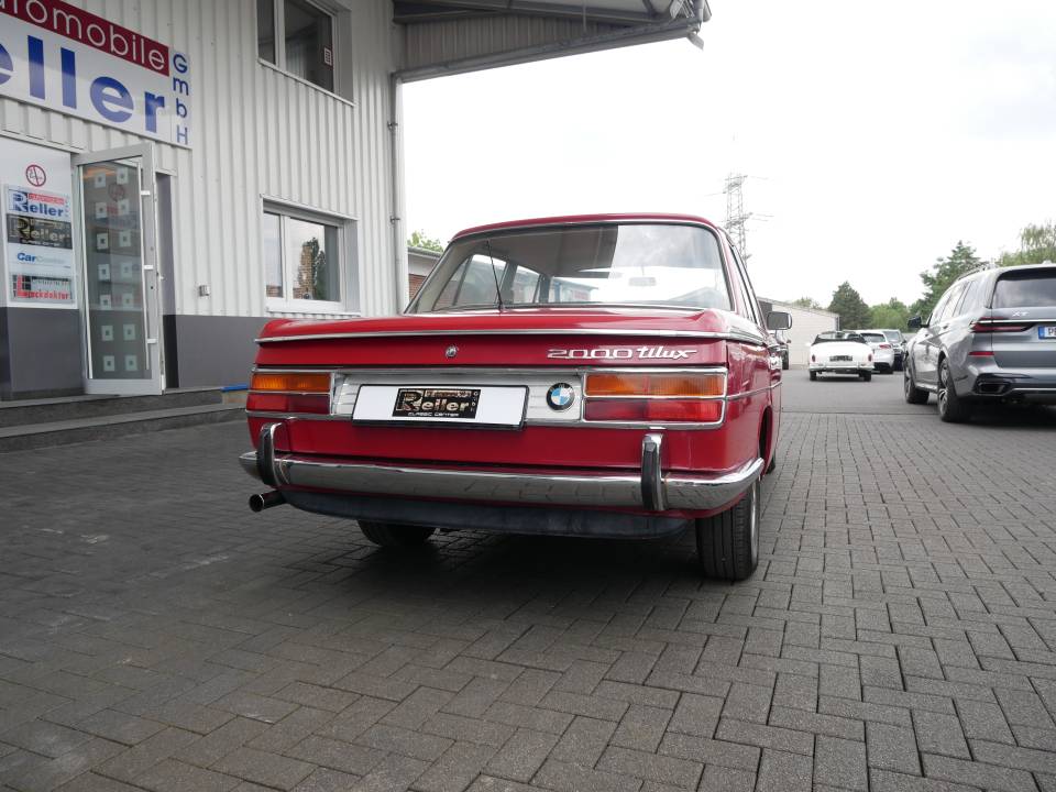 Bild 4/12 von BMW 2000 tilux (1967)