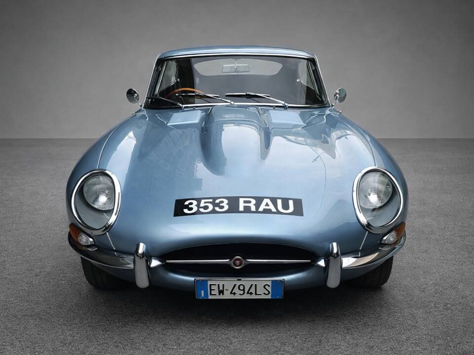 Image 2/11 de Jaguar Type E 3.8 (1962)