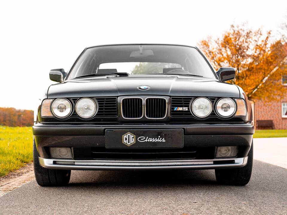 Bild 18/45 von BMW M5 (1992)