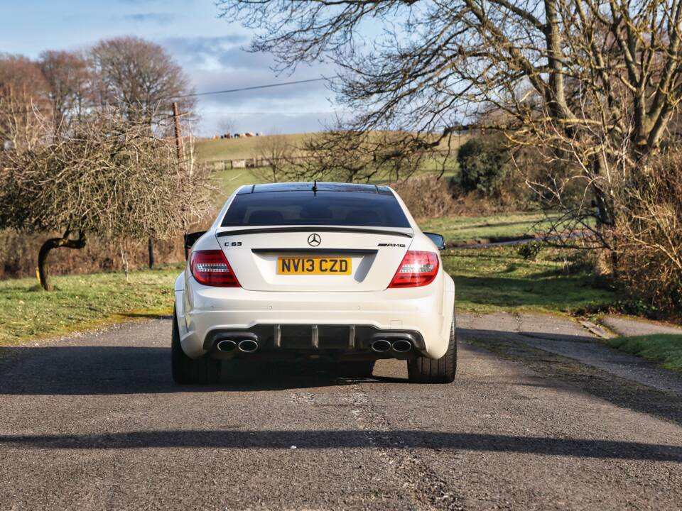 Imagen 40/40 de Mercedes-Benz C 63 AMG (2013)