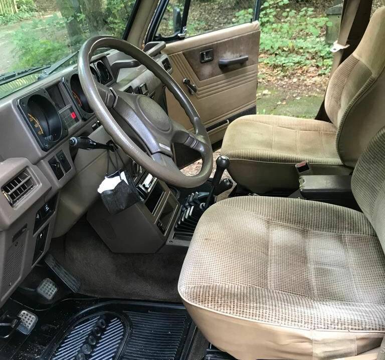 Image 7/9 of Mitsubishi Shogun (1988)