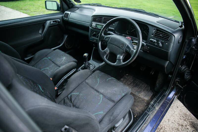 Bild 2/50 von Volkswagen Golf III Cabrio 2.0 (1995)
