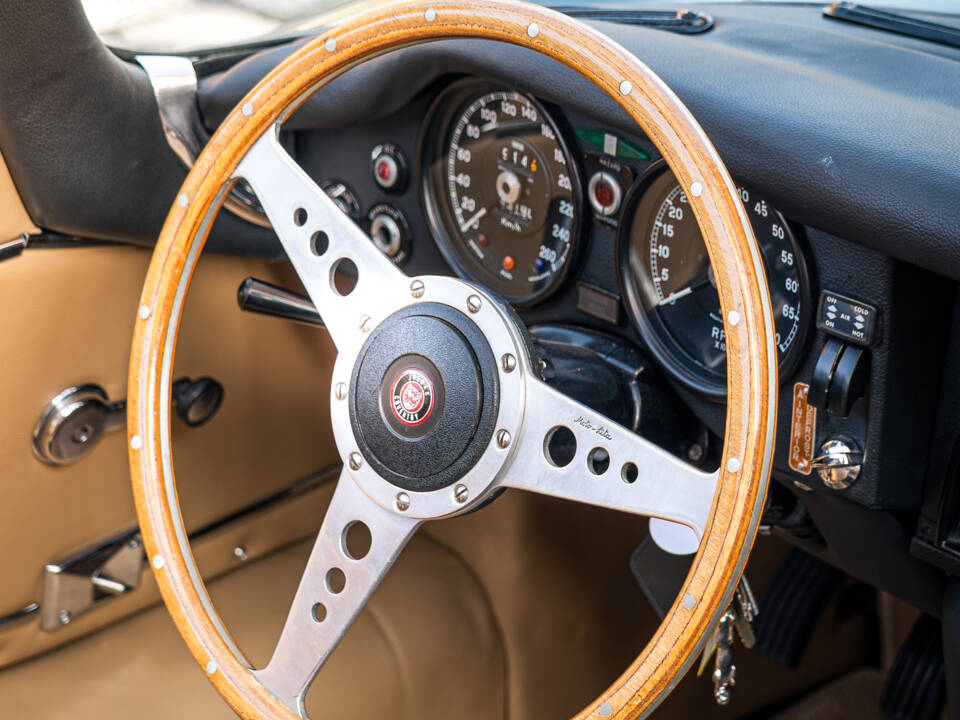 Bild 20/30 von Jaguar E-Type V12 (1974)
