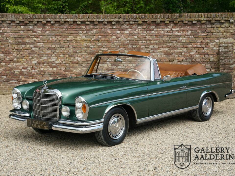 Afbeelding 16/50 van Mercedes-Benz 220 SE b (1964)