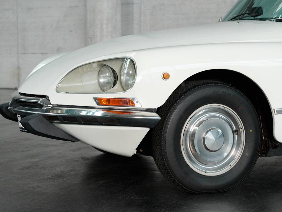 Bild 8/50 von Citroën DS 23 Pallas IE (1974)