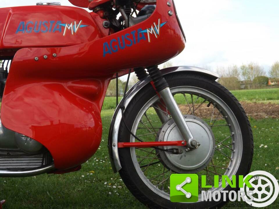 Image 4/10 of MV Agusta DUMMY (1972)