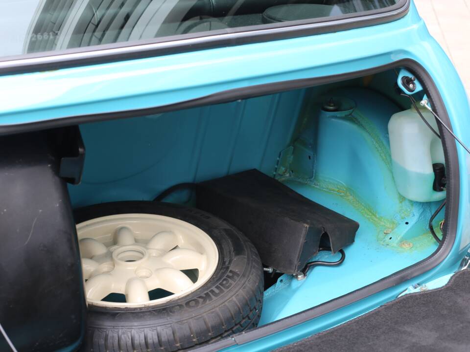 Immagine 21/34 di Mini Cooper 1.3i MPI (1997)