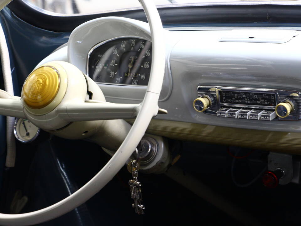 Immagine 32/51 di Renault 4 CV (1956)