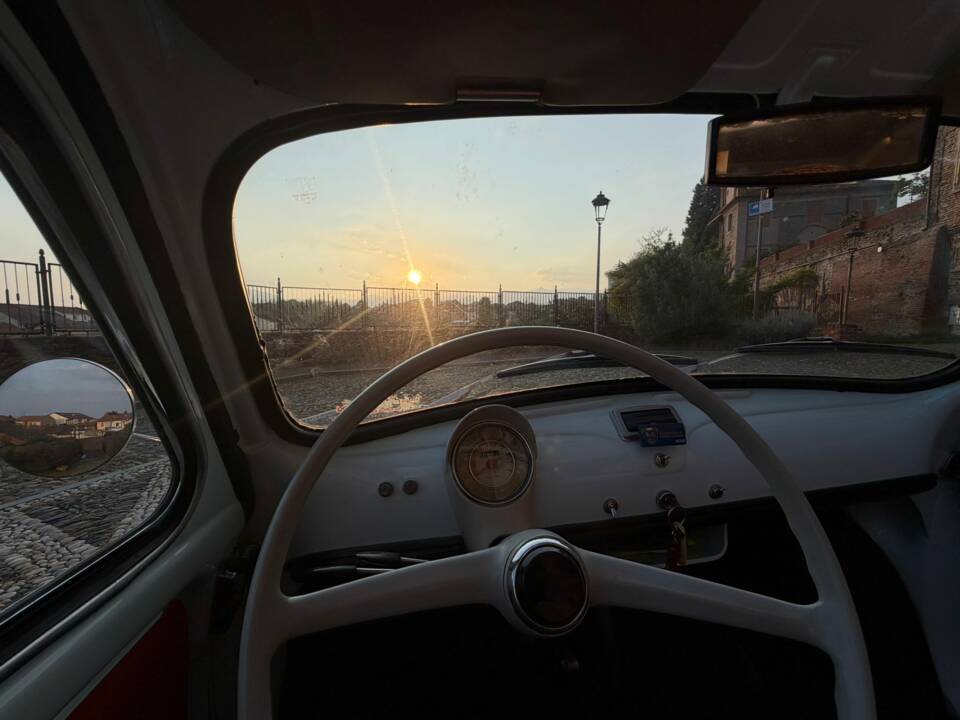 Image 4/63 de FIAT 500 D (1964)