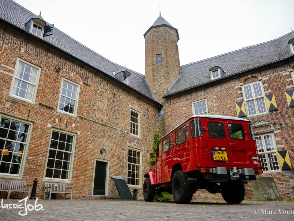 Immagine 39/47 di Toyota Land Cruiser FJ 45 (1980)