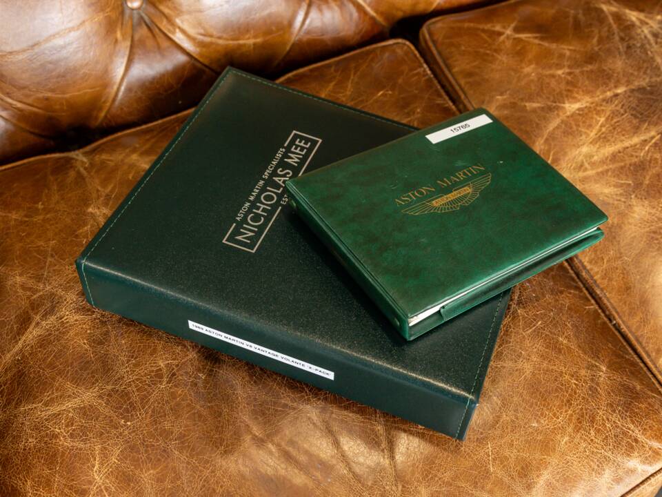 Bild 44/92 von Aston Martin V8 Volante X-Pack (1989)